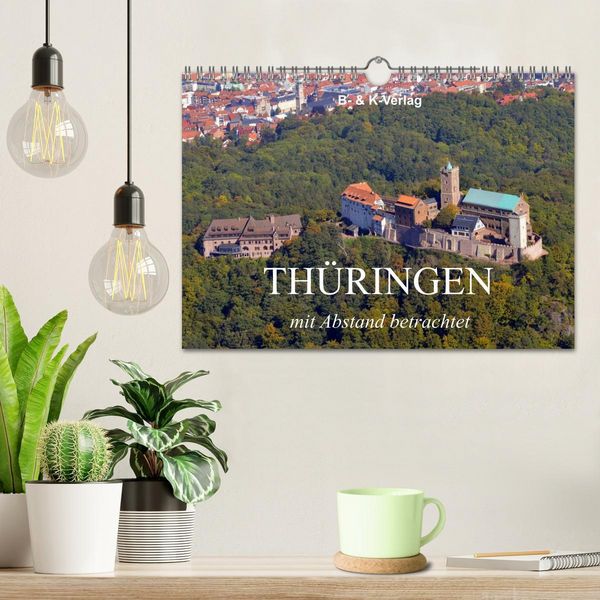Produktbild: Th&uuml;ringen - mit Abstand betrachtet 2026 (Wandkalender 2026 DIN A4 quer), CALVENDO Monatskalender