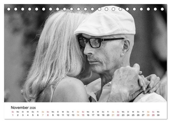Produktbild: Tango Argentino - Paare beim Tanz auf &ouml;ffentlichen Pl&auml;tzen (Tischkalender 2026 DIN A5 quer), CALVENDO Monatskalender