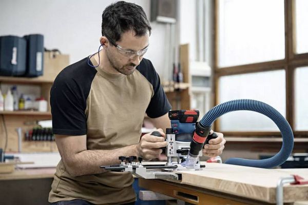 Produktbild: Bosch Professional GKF 18V-8 Kantenfr&auml;ser 18V