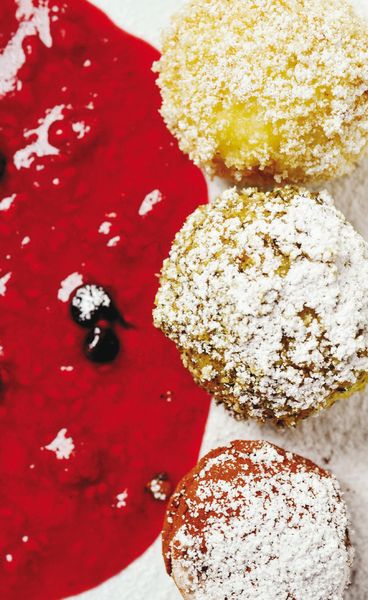 Produktbild: &Ouml;sterreichische B&auml;uerinnen kochen Kn&ouml;del