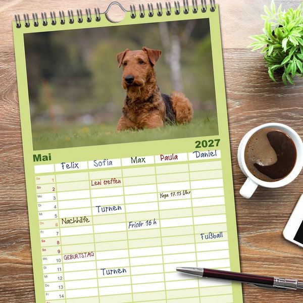 Produktbild: Familienplaner 2027 - Airedale-Terrier, was sonst! mit 5 Spalten (Wandkalender, 21 x 45 cm) CALVENDO