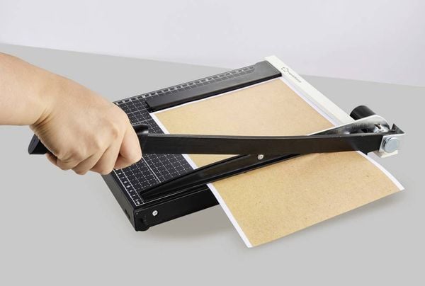 Renkforce RF-CUT-100 Hebelschneider A4 Schnittleistung A4 80 g/m²: 12 Blatt
