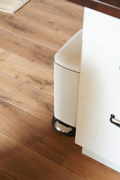 Produktbild: Treteimer Mod. Design 12 L, Easy-Close, Creme, mit herausnehmbarem Einsatz