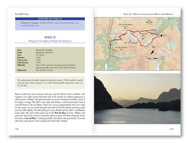 Produktbild: Trekking the GR11 Trail