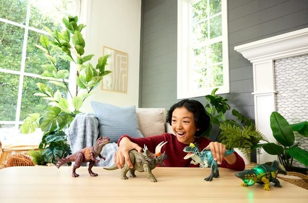 Produktbild: Jurassic World - Triceratops.JKL81