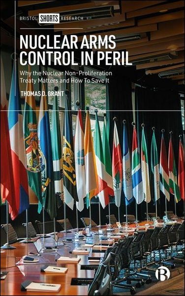 Produktbild: Nuclear Arms Control in Peril