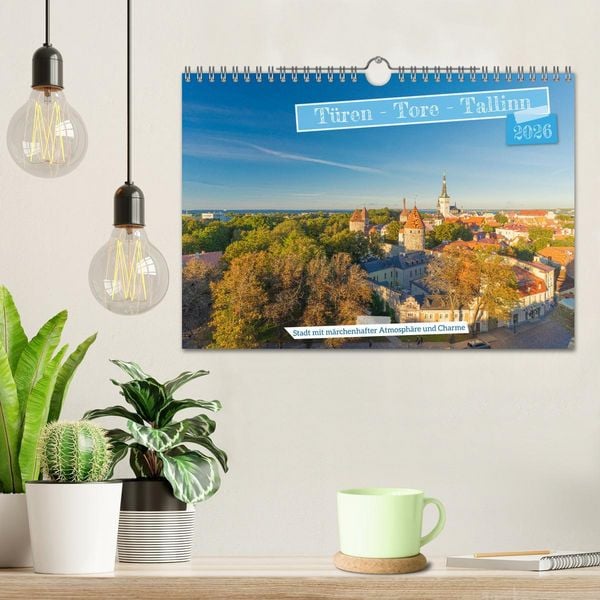 Produktbild: T&uuml;ren-Tore-Tallinn, Stadt mit m&auml;rchenhafter Atmosph&auml;re und Charme (Wandkalender 2026 DIN A4 quer), CALVENDO Monatskalender