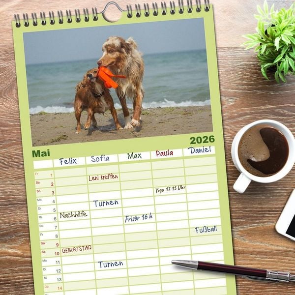 Produktbild: Familienplaner 2026 - POWERHUNDE 2026 mit 5 Spalten (Wandkalender, 21 x 45 cm) CALVENDO
