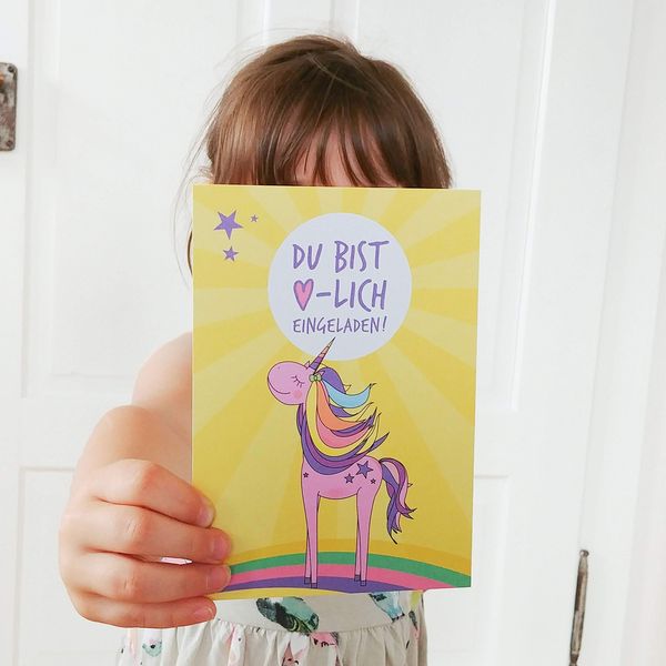 Produktbild: 12 Einladungskarten Geburtstag Einhorn (Handgemachte Einladungskarten Kindergeburtstag inkl. 12 liebevollen Hand designten Briefumschl&auml;gen)