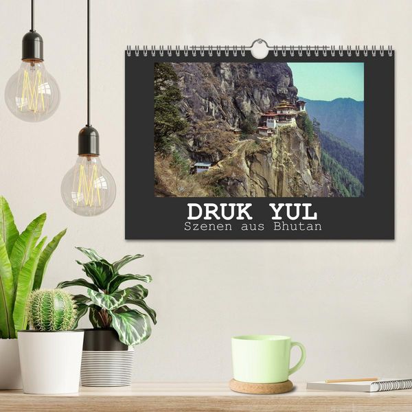 Produktbild: Druk Yul - Szenen aus Bhutan (Wandkalender 2026 DIN A4 quer), CALVENDO Monatskalender