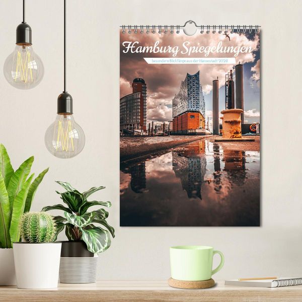 Produktbild: Hamburg Spiegelungen 2026 (Wandkalender 2026 DIN A4 hoch), CALVENDO Monatskalender