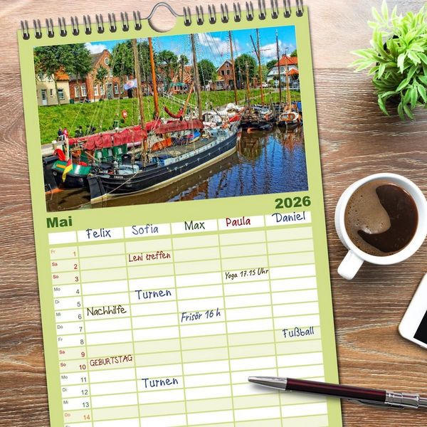 Produktbild: Familienplaner 2026 - Reise an die Nordsee - Carolinensiel mit 5 Spalten (Wandkalender, 21 x 45 cm) CALVENDO