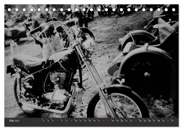 Produktbild: east Rider - Biker und Bikes aus der DDR (Tischkalender 2027 DIN A5 quer), CALVENDO Monatskalender