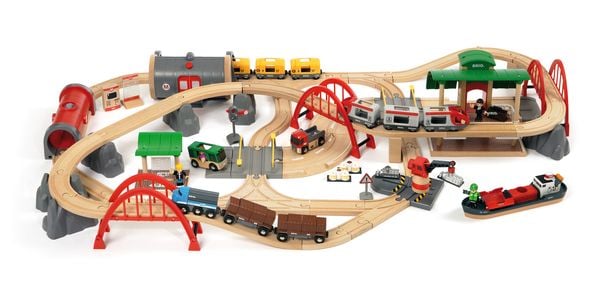 Produktbild: BRIO Strassen & Schienen Bahn Set