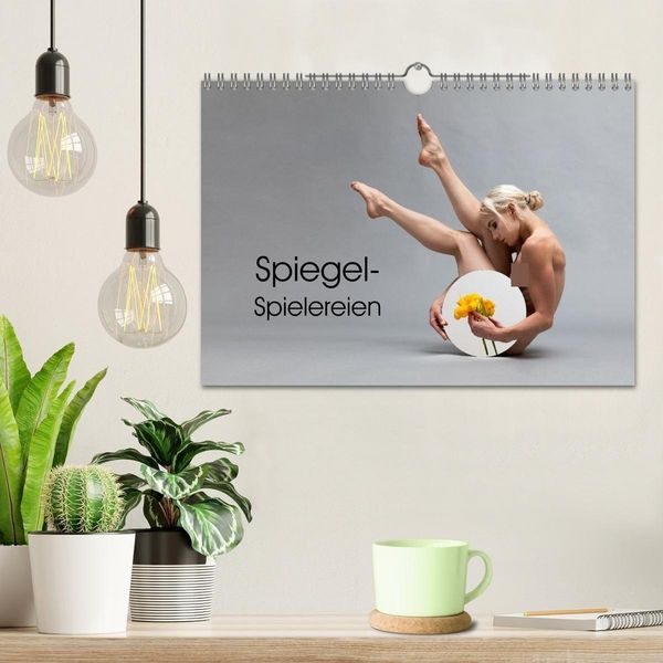 Produktbild: Spiegel-Spielereien (Wandkalender 2026 DIN A4 quer), CALVENDO Monatskalender