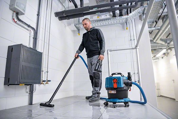 Produktbild: Bosch Professional GAS 18V-12 MC 06019K2000 Akku-Sauger 12l ohne Akku, ohne Ladeger&auml;t