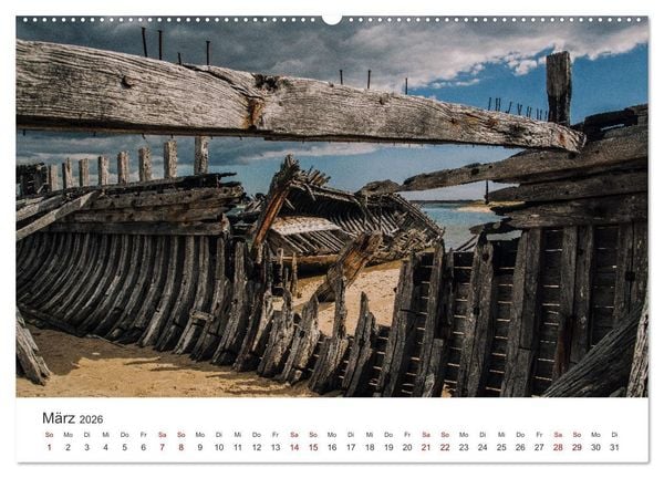 Produktbild: Gestrandet - Schiffswracks in der Bretagne (Wandkalender 2026 DIN A2 quer), CALVENDO Monatskalender