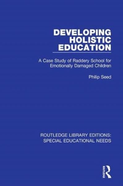 Produktbild: Developing Holistic Education