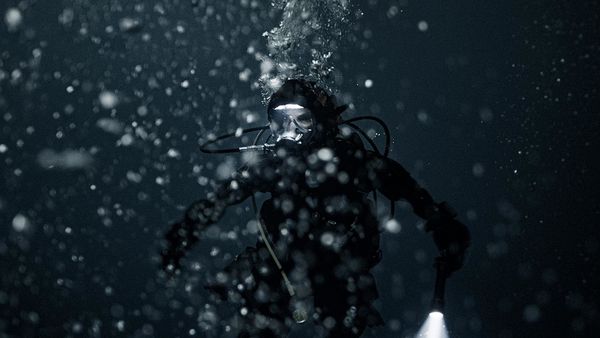 Produktbild: Breaking Surface - T&ouml;dliche Tiefe