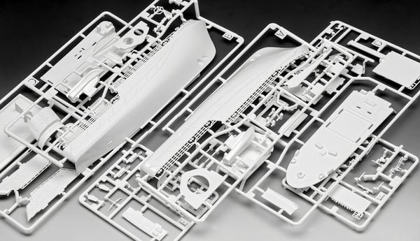 Produktbild: Model Set Seenotkreuzer Hermann Marwede, Revell Modellbausatz mit Basiszubeh&ouml;r