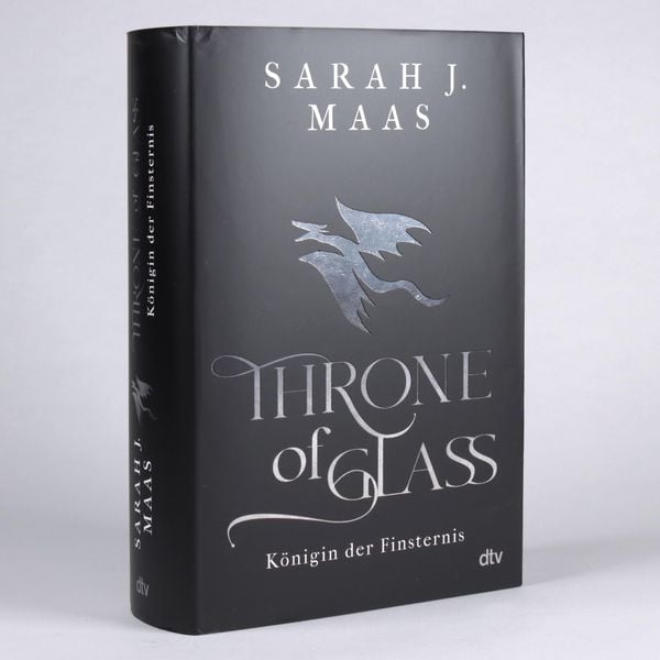 Produktbild: Throne of Glass &ndash; K&ouml;nigin der Finsternis