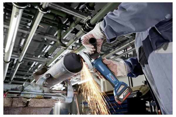 Produktbild: Bosch Professional GWS 18V-10 P 06019J4101 Akku-Winkelschleifer 125 mm inkl. 2. Akku, inkl. Ladeger&auml;t, inkl. Koffer 18 V 5 Ah