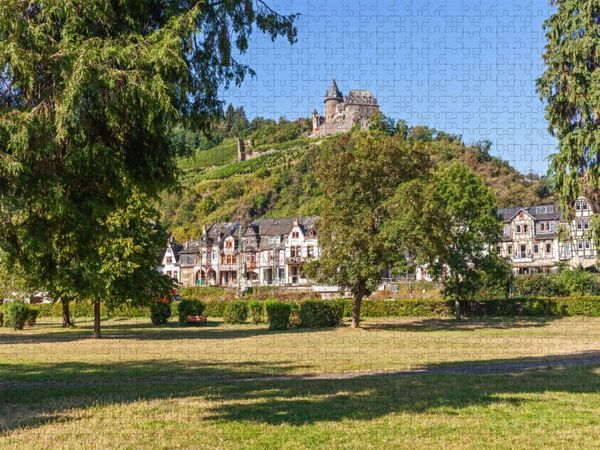 Produktbild: CALVENDO Puzzle Das romantische Bacharach am Rhein mit der Burg Stahleck | 1000 Teile Lege-Gr&ouml;&szlig;e 64x48cm Foto-Puzzle f&uuml;r gl&uuml;ckliche Stunden