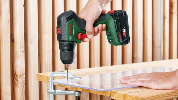 Produktbild: Bosch Home and Garden UniversalDrill 18V-60 06039D7001 Akku-Schrauber, Akku-Bohrschrauber 18 V 2.0 Ah Li-Ion inkl. Akku, inkl. Ladeger&auml;t