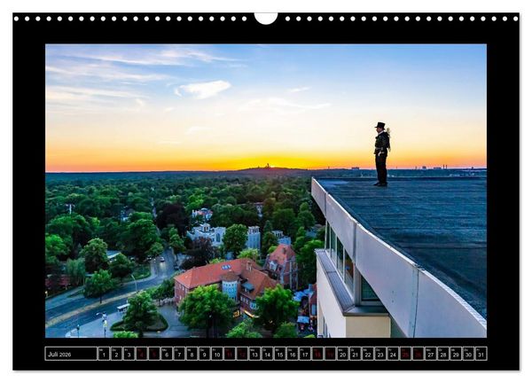 Produktbild: Schornsteinfeger &uuml;ber Berlin 2026 (Wandkalender 2026 DIN A3 quer), CALVENDO Monatskalender
