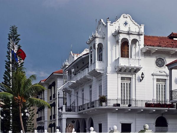 Produktbild: CALVENDO Puzzle Panama City, Pr&auml;sidentenpalast | 1000 Teile Lege-Gr&ouml;&szlig;e 64x48cm Foto-Puzzle f&uuml;r gl&uuml;ckliche Stunden