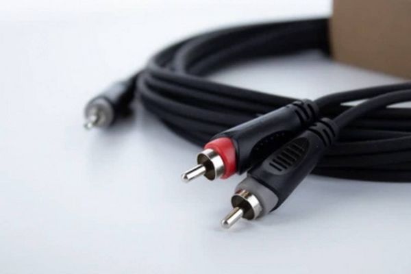Produktbild: Cordial 14856 Klinke / Cinch Audio Y-Adapter [1x Klinkenstecker 3.5 mm - 2x Cinch-Stecker] 3 m Schwarz PVC-Mantel, Zwillingsleitung