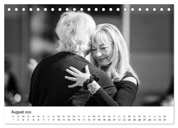 Produktbild: Tango Argentino - Paare beim Tanz auf &ouml;ffentlichen Pl&auml;tzen (Tischkalender 2026 DIN A5 quer), CALVENDO Monatskalender