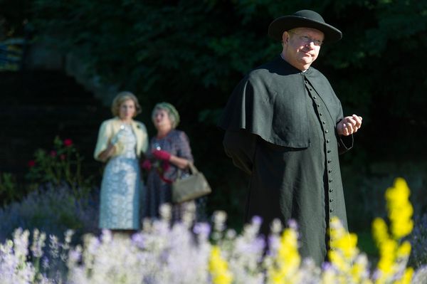 Produktbild: Father Brown - Die kompletten Staffeln 1-8. LTD. - Limitierte Collector's Edition mit Notizbuch