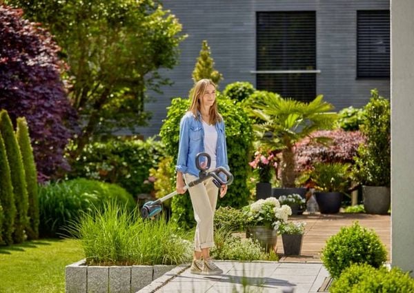 GARDENA EasyWeed 1800/18V P4A Ready-To-Use-Set 14820-20 Fugenbürste 18V