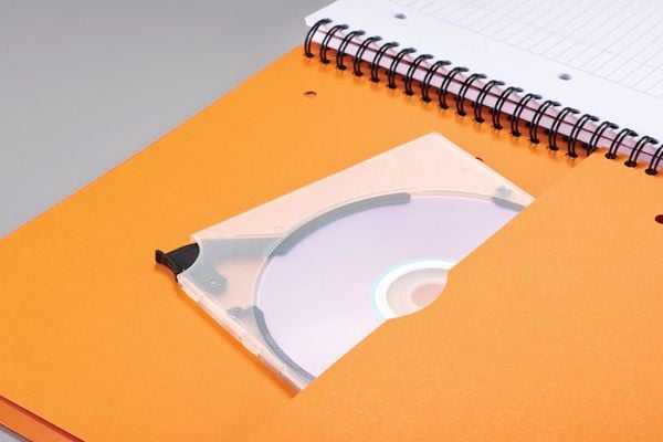 Produktbild: OXFORD International Activebook A4+, kariert 5 mm, 80 Blatt, 80 g/m&sup2;, 4fach gelocht, mit PP-Deckel und Lesezeichen-Register