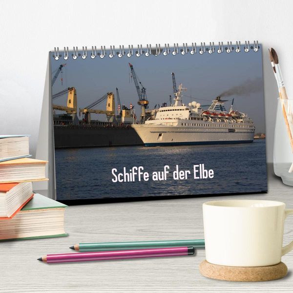 Produktbild: Schiffe auf der Elbe (Tischkalender 2026 DIN A5 quer), CALVENDO Monatskalender