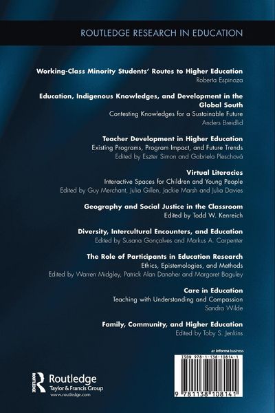 Produktbild: Family, Community, and Higher Education