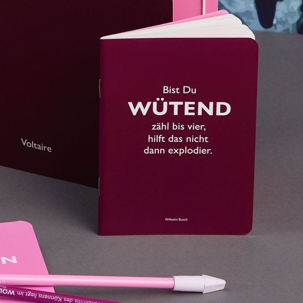Produktbild: Heft A6 kariert, "Bist Du w&uuml;tend z&auml;hl bis vier, hilft das nicht, dann explodier." (Wilhelm Busch)