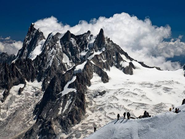 Produktbild: CALVENDO Puzzle Mont Blanc Massif | 1000 Teile Lege-Gr&ouml;&szlig;e 64x48cm Foto-Puzzle f&uuml;r gl&uuml;ckliche Stunden