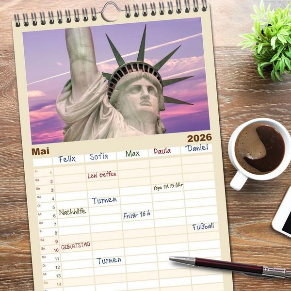 Produktbild: Familienplaner 2026 - NEW YORK CITY Urbane Magie mit 5 Spalten (Wandkalender, 21 x 45 cm) CALVENDO