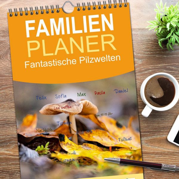 Produktbild: Familienplaner 2026 - Fantastische Pilzwelten mit 5 Spalten (Wandkalender, 21 x 45 cm) CALVENDO
