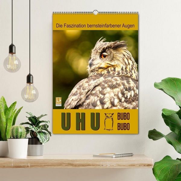 Produktbild: Uhu, die Faszination bernsteinfarbener Augen (Wandkalender 2026 DIN A2 hoch), CALVENDO Monatskalender