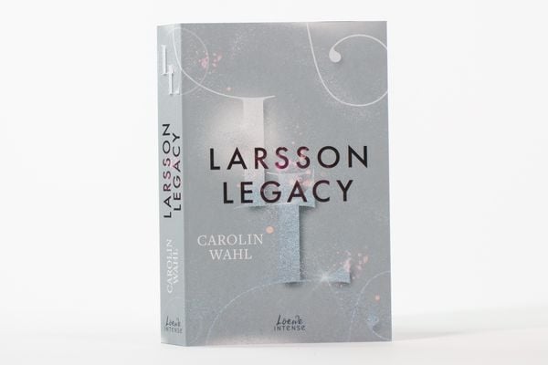 Produktbild: Larsson Legacy (Crumbling Hearts, Band 3)