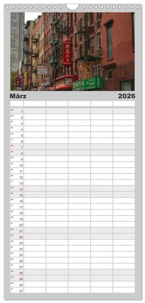 Produktbild: Familienplaner 2026 - Streets of New York - Zu Fu&szlig; durch die Metropole der Superlative mit 5 Spalten (Wandkalender, 21 x 45 cm) CALVENDO