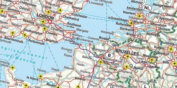 Produktbild: freytag & berndt Poster Bahnen + F&auml;hren Europa, Eisenbahnkarte 1:5,5 Mio.