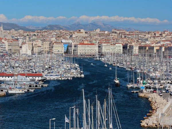 Produktbild: CALVENDO Puzzle Einfahrt zum Vieux Port in Marseille | 1000 Teile Lege-Gr&ouml;&szlig;e 64x48cm Foto-Puzzle f&uuml;r gl&uuml;ckliche Stunden