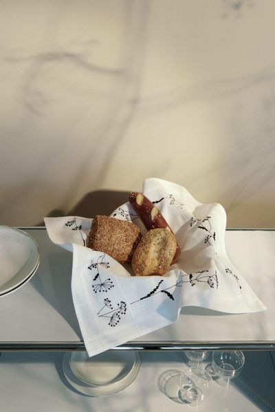 Produktbild: Stickpackung Gez&auml;hlter Kreuzstich, Brotdeckchen Gr&auml;ser