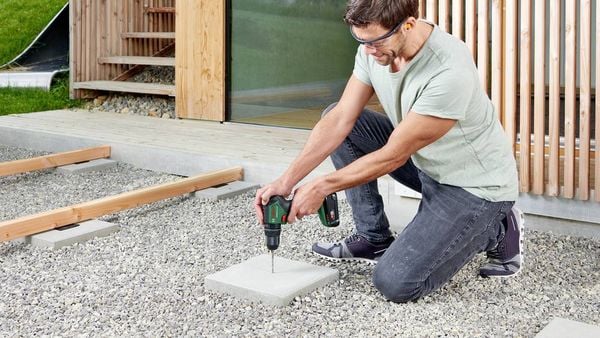 Produktbild: Bosch Home and Garden UniversalImpact 18V-60 06039D7101 Akku-Schlagbohrschrauber 18 V 2.0 Ah Li-Ion inkl. Akku, inkl. Ladeger&auml;t