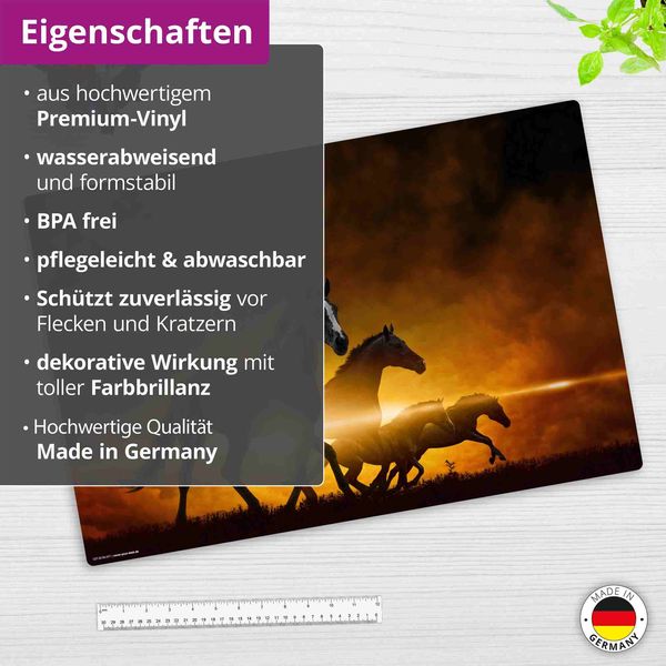 Produktbild: Cover-your-desk Schreibtischunterlage f&uuml;r Kinder und Erwachsene Schwarze Pferde bei Sonnenaufgang, aus hochwertigem Vinyl , 60 x 40 cm