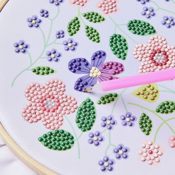 Produktbild: Diamond Painting DIY-Set, Bild auf Leinwand, Schimmernde Blumen // &Oslash; 20 cm. 19-teilig